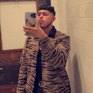 Meet your Posher, Pedro